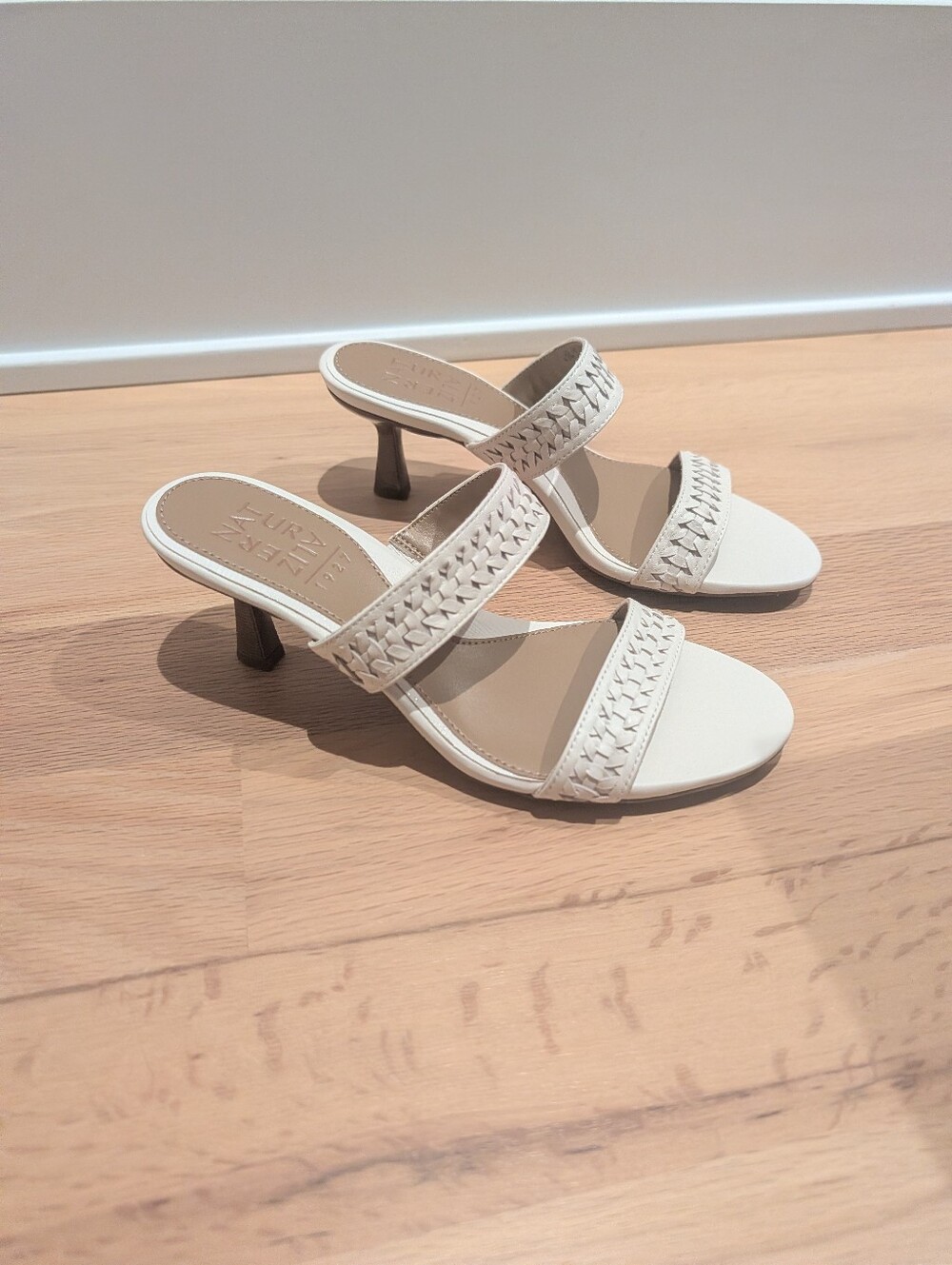 NWT - NATURALIZER Terra Slide Sandals Cream Braided